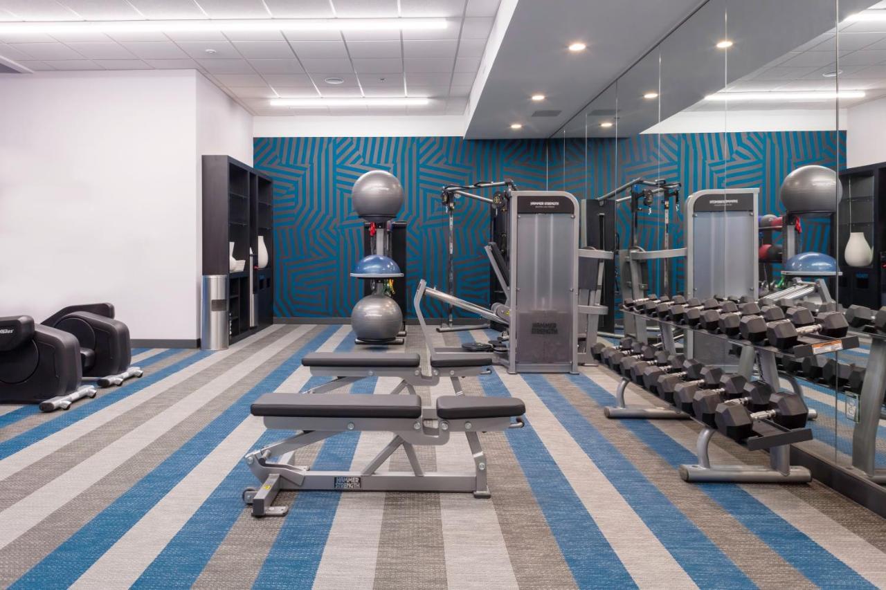 Aloft Savannah Airport Пуулър Екстериор снимка